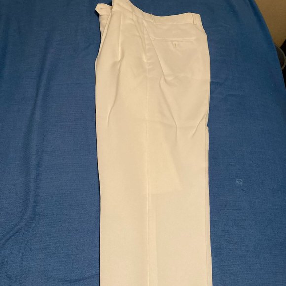 Vittorio St. Angelo, Off-White Suit, 42L - Picture 7 of 8